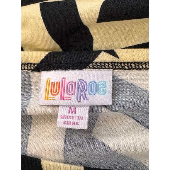 New LULAROE Beige/Black Gigi Geometric Short Sleeve Scoop Neck Top Size M - Picture 4 of 6